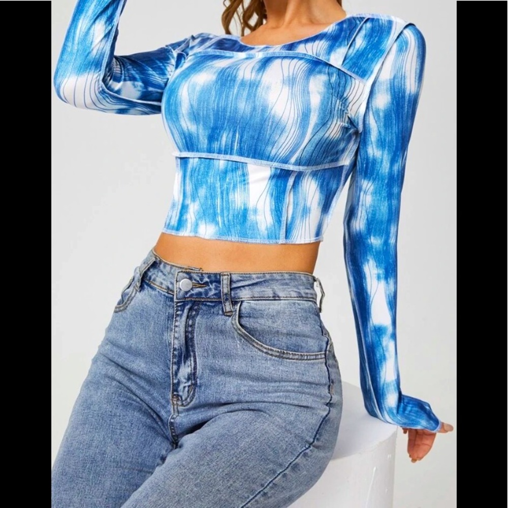 💋Baby blue & White Tie Dye Long Sleeve Crop Top